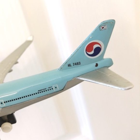 Vintage Korean Airplane Model - Picture 9 of 9